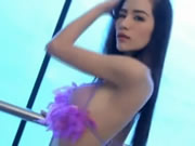 泰國高顏值裸模脫衣勁舞